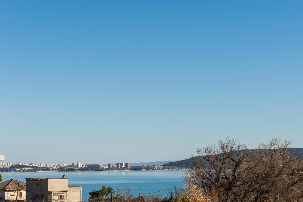 Apartments Rose Каштела Экстерьер фото
