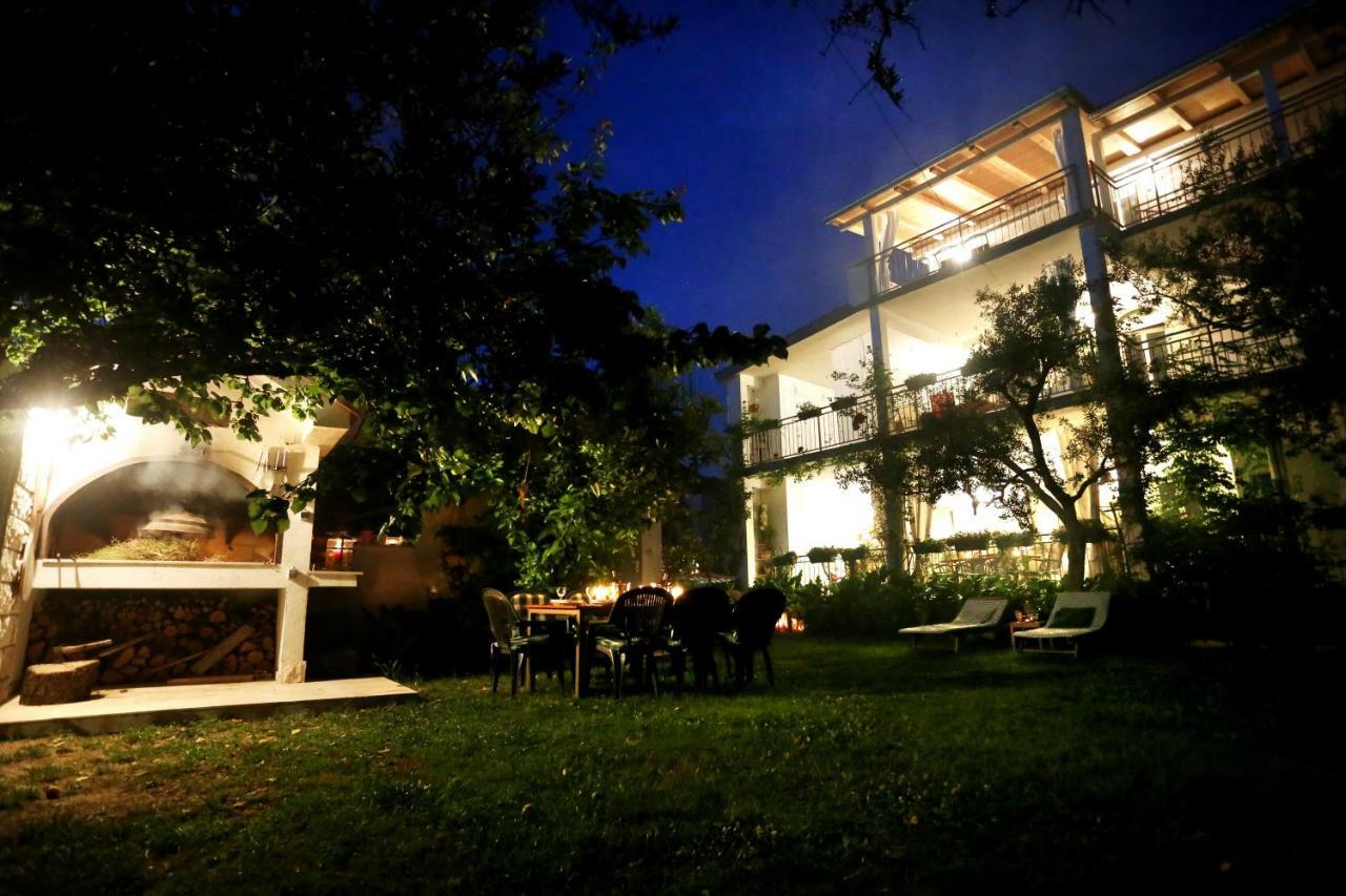 Apartments Rose Каштела Экстерьер фото